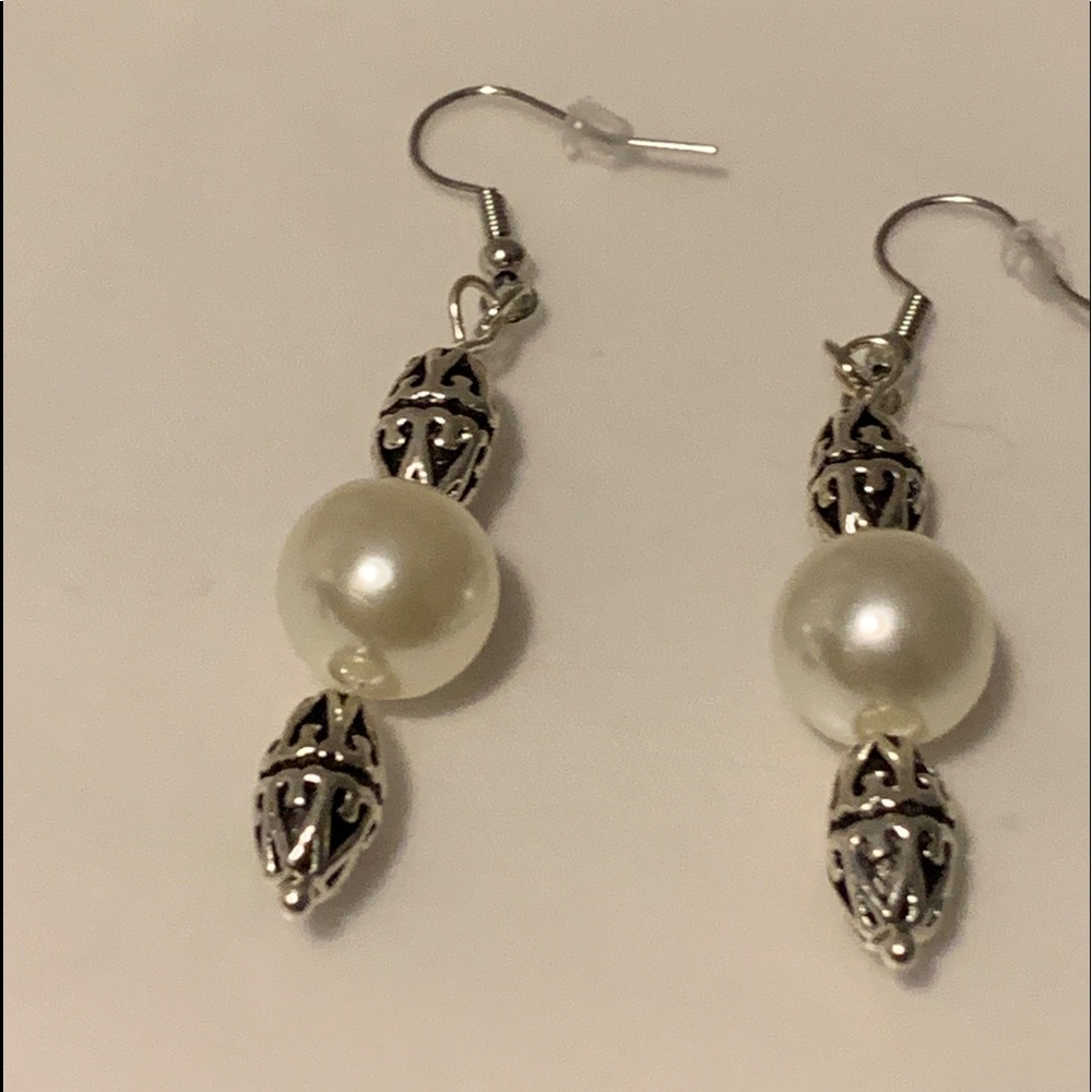 Silver plated earrings with pearl bead